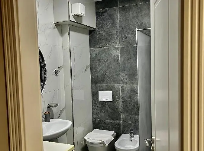 Experience New Bazaar 01 Tirana