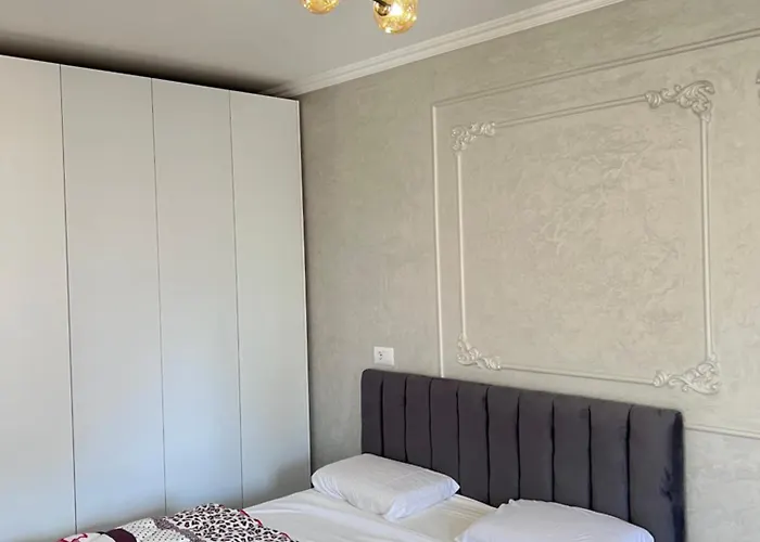 Experience New Bazaar 01 * Tirana